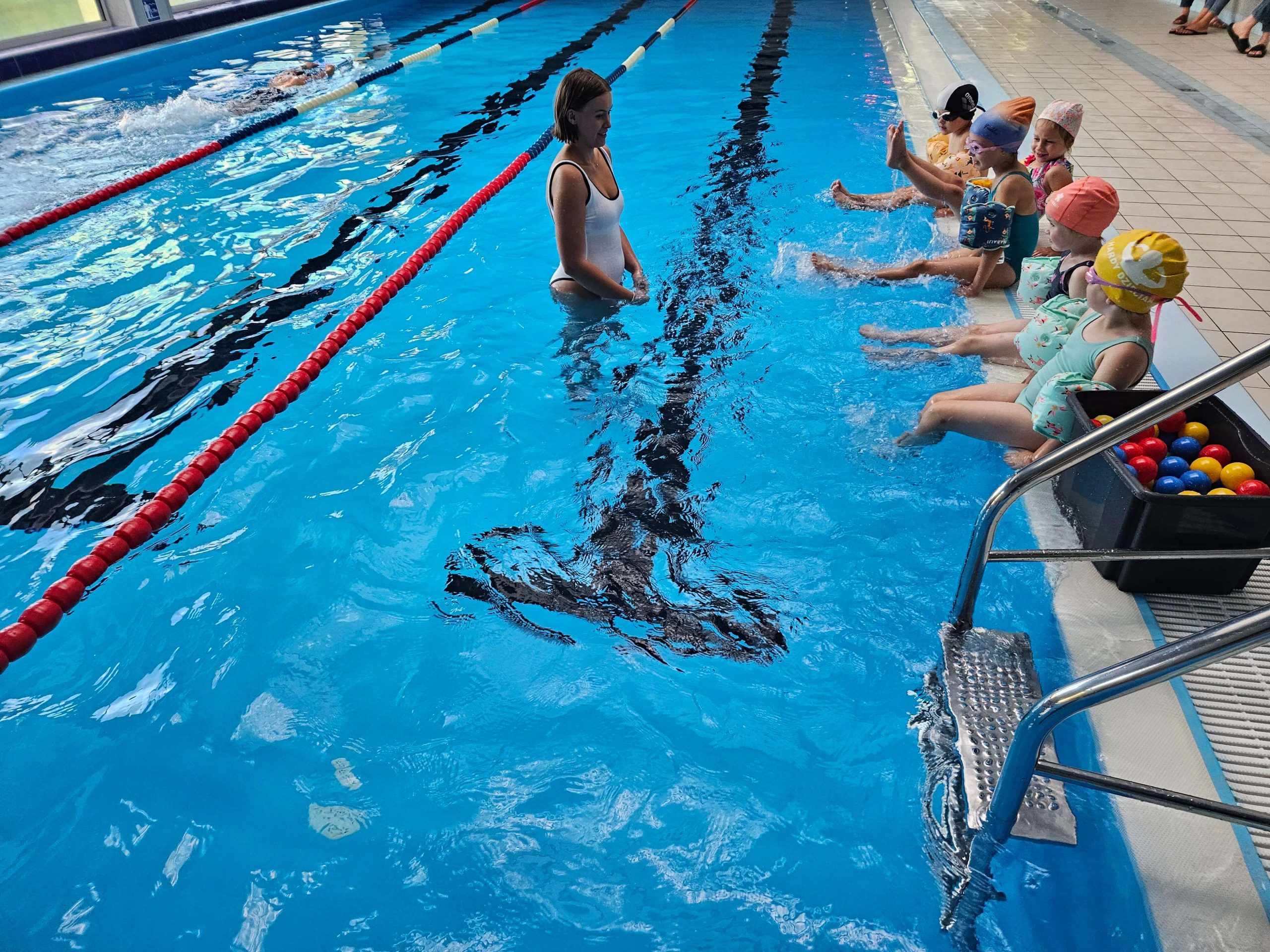 baseny na Radwanowie nauka pływania piwniczna