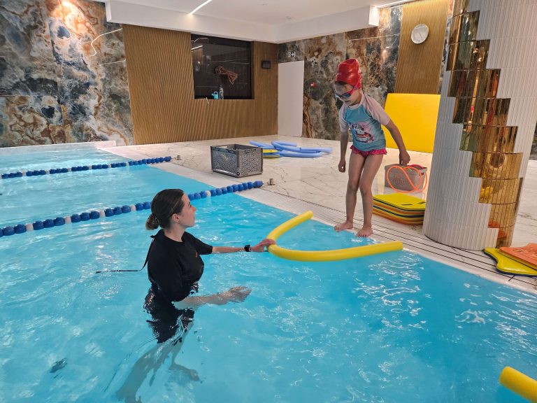 Grupowa nauka pływania Łącko