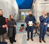 206x186mCROPcF3F3F3-1